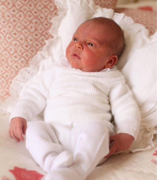 Οι πρώτες φωτογραφίες του νεογέννητου Πρίγκιπα Louis!