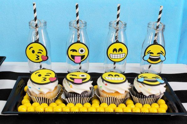 Emoji:  &Sigma;&kappa;&epsilon;&phi;&tau;ή&kappa;&alpha;&tau;&epsilon; &pi;&omicron;&tau;έ &pi;ώ&sigmaf; &theta;&alpha; &mu;&pi;&omicron;&rho;&omicron;ύ&sigma;&epsilon; &nu;&alpha; &epsilon;ί&nu;&alpha;&iota; έ&nu;&alpha; &pi;&alpha;&iota;&delta;&iota;&kappa;ό &pi;ά&rho;&tau;&iota; &mu;&epsilon; &alpha;&upsilon;&tau;έ&sigmaf; &tau;&iota;&sigmaf; &phi;&alpha;&tau;&sigma;&omicron;ύ&lambda;&epsilon;&sigmaf;; (&phi;&omega;&tau;&omicron;)