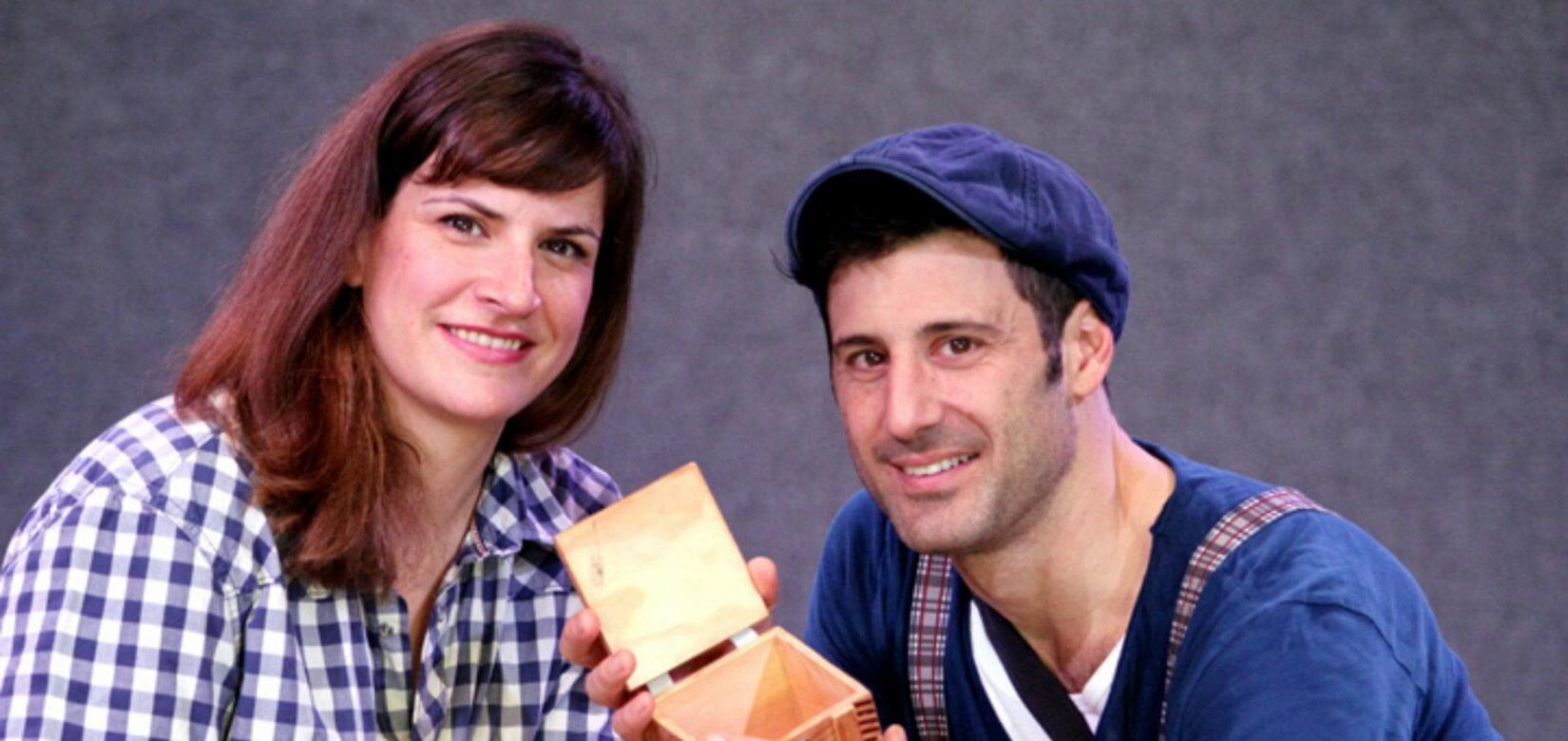 Γέλιο μέχρι δακρύων: Οι μαμάδες της digital εποχής από τον Λευτέρη Ελευθερίου & την Τατιάνα  Καλαντζή (βίντεο)