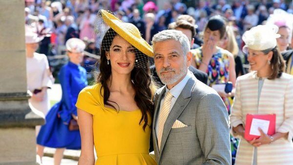 Amal Clooney: &Eta; &phi;&omega;&tau;&omicron;&gamma;&rho;&alpha;&phi;ί&alpha; &pi;&omicron;&upsilon; &pi;&upsilon;&rho;&omicron;&delta;ό&tau;&eta;&sigma;&epsilon; &tau;&iota;&sigmaf; &phi;ή&mu;&epsilon;&sigmaf; &gamma;&iota;&alpha; 2&eta; &epsilon;&gamma;&kappa;&upsilon;&mu;&omicron;&sigma;ύ&nu;&eta;!