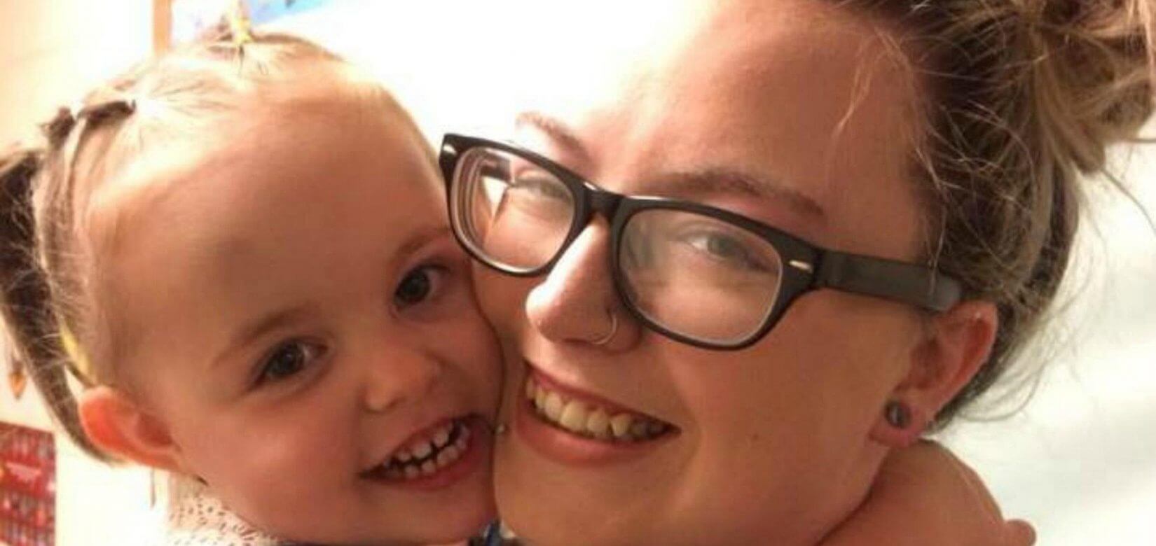 Επιλόχεια κατάθλιψη: Viral, η συγκλονιστική φωτογραφία νεαρής μητέρας!