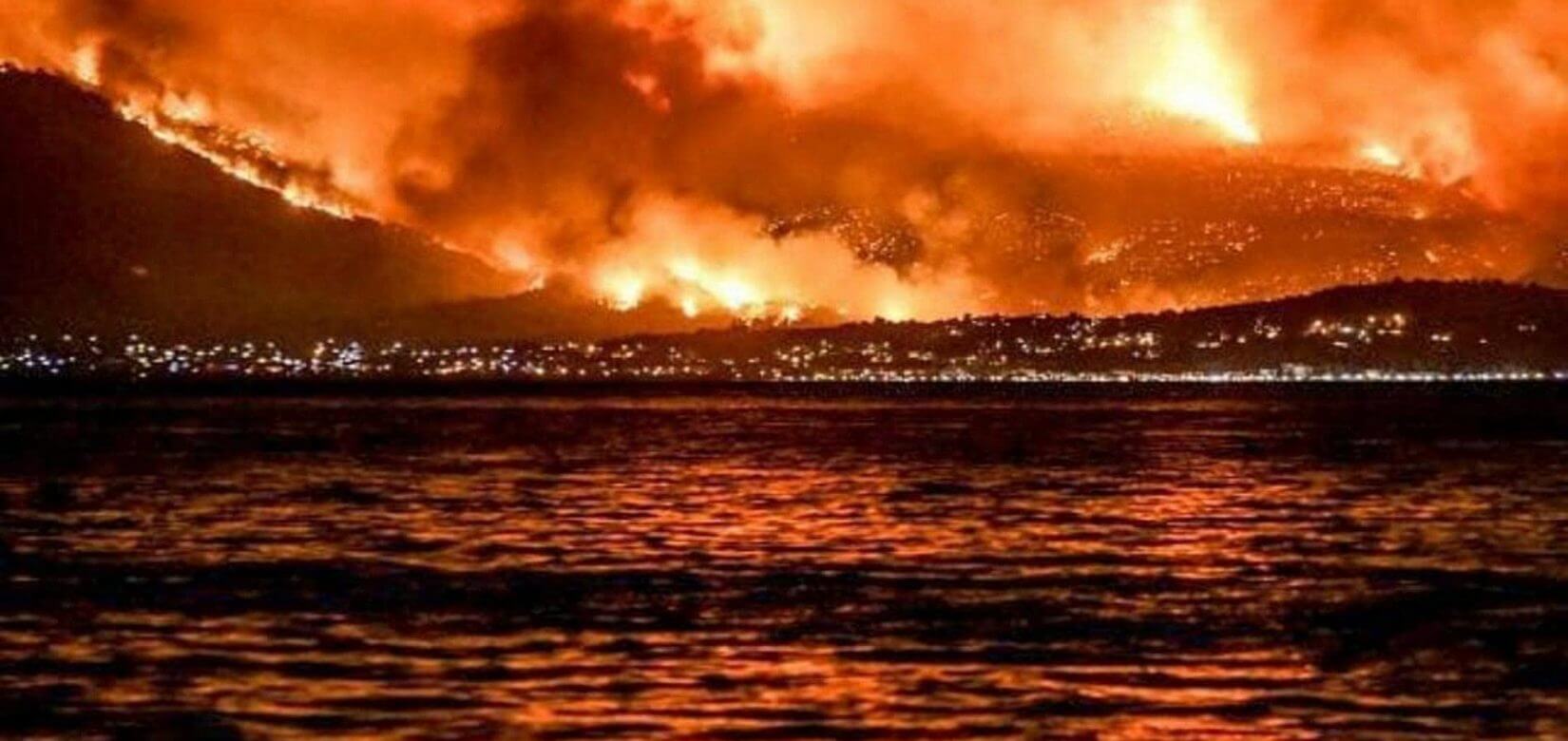 Πυρκαγιές στην Αττική: Η μεγάλη τραγωδία σε 10 +1 συγκλονιστικά στιγμιότυπα