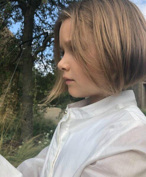 Victoria Beckham: &Eta; &kappa;ό&rho;&eta; &tau;&eta;&sigmaf;, Harper, &kappa;&omicron;&upsilon;&rho;&epsilon;ύ&tau;&eta;&kappa;&epsilon; &sigma;&alpha;&nu; &tau;&eta; &mu;&alpha;&mu;ά &tau;&eta;&sigmaf; &kappa;&alpha;&iota; έ&gamma;&iota;&nu;&epsilon; &mu;ί&alpha; baby Posh!