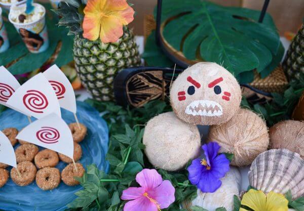 Moana party: &Iota;&delta;έ&epsilon;&sigmaf; &gamma;&iota;&alpha; &tau;&omicron; &pi;&iota;&omicron; &epsilon;&xi;&omega;&tau;&iota;&kappa;ό &kappa;&alpha;&lambda;&omicron;&kappa;&alpha;&iota;&rho;&iota;&nu;ό &pi;ά&rho;&tau;&iota;! (&phi;&omega;&tau;&omicron;)