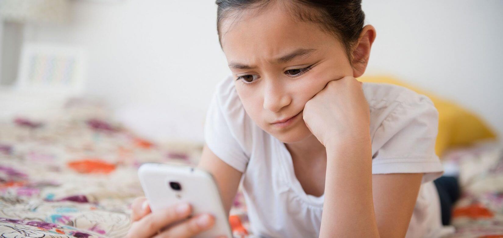 Γιατί πήρα στο 10χρονο παιδί μου κινητό; Μια μαμά-ορκισμένη εχθρός του κινητού στα παιδιά γίνεται οπαδός του!