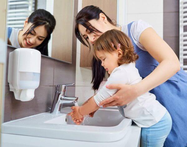 Παγκόσμια Ημέρα Πλυσίματος των Χεριών: Πότε και πώς πλένουμε σωστά τα χέρια μας για να αποφύγουμε τη μετάδοση μικροβίων;
