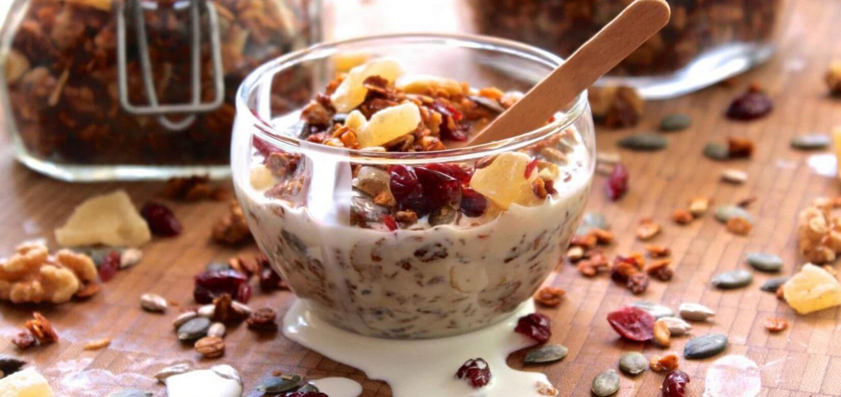 Granola: Πώς θα φτιάξουμε αυτό το υγιεινό και θρεπτικό πρωινό για τα παιδιά σας!