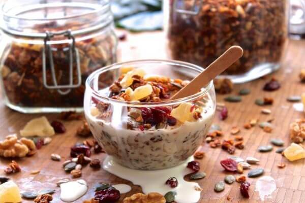 Granola: &Pi;ώ&sigmaf; &theta;&alpha; &phi;&tau;&iota;ά&xi;&omicron;&upsilon;&mu;&epsilon; &alpha;&upsilon;&tau;ό &tau;&omicron; &upsilon;&gamma;&iota;&epsilon;&iota;&nu;ό &kappa;&alpha;&iota; &theta;&rho;&epsilon;&pi;&tau;&iota;&kappa;ό &pi;&rho;&omega;&iota;&nu;ό &gamma;&iota;&alpha; &tau;&alpha; &pi;&alpha;&iota;&delta;&iota;ά &sigma;&alpha;&sigmaf;!