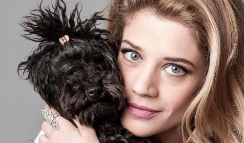 &Tau;&zeta;έ&nu;&eta; &Theta;&epsilon;&omega;&nu;ά: &Epsilon;ί&nu;&alpha;&iota; 5 &mu;&eta;&nu;ώ&nu; έ&gamma;&kappa;&upsilon;&omicron;&sigmaf;!