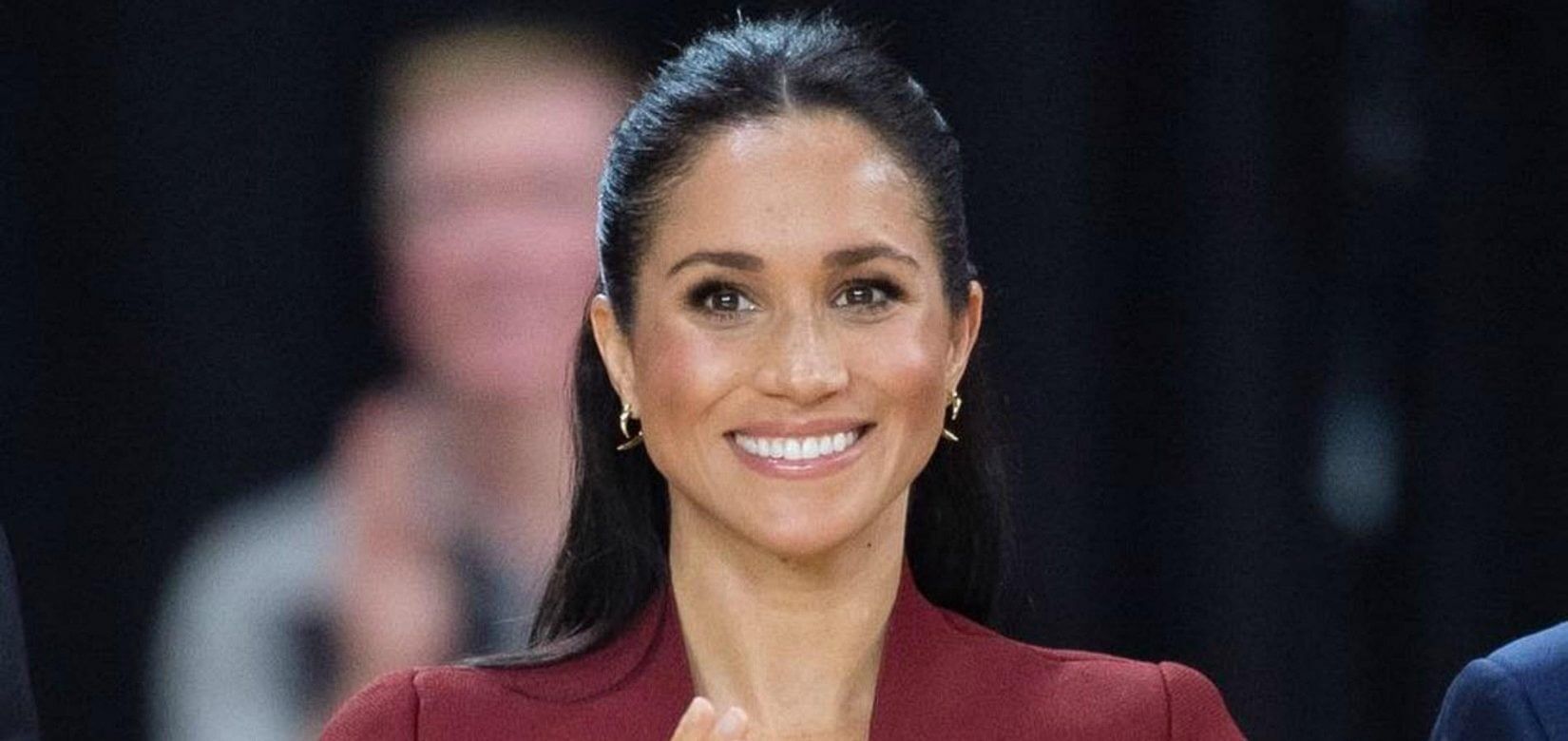 Meghan Markle: Διχάζει το άγγιγμα της φουσκωμένης κοιλιάς της σε δημόσιες εμφανίσεις