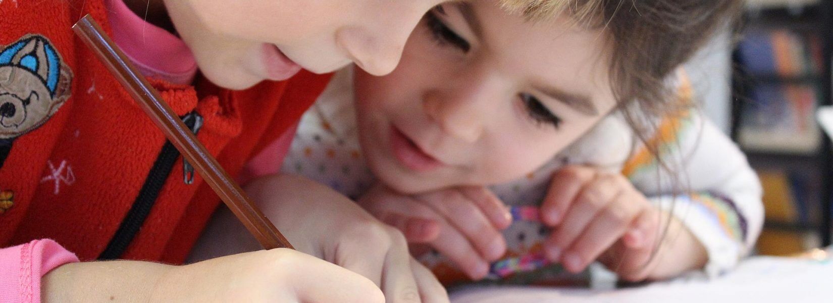 H χώρα που γέμισε τις τάξεις με tablets τώρα επιστρέφει στο μολύβι – Και υπάρχει σοβαρός λόγος