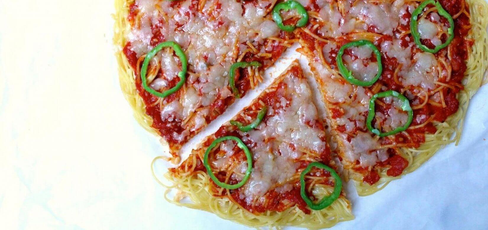 Spaghetti pizza: Μία ιδιαίτερη pizza, για όλους τους αναποφάσιστους!