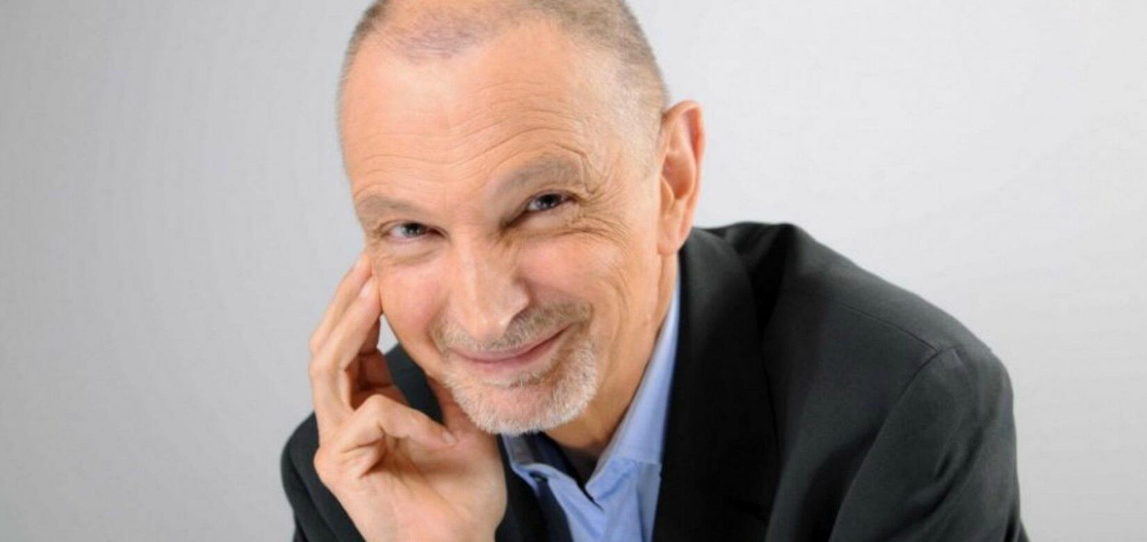 Ο ψυχίατρος Serge Tisseron κρούει τον κώδωνα του κινδύνου για τη σχέση παιδιού-οθόνης  με τον κανόνα «3-6-9-12»
