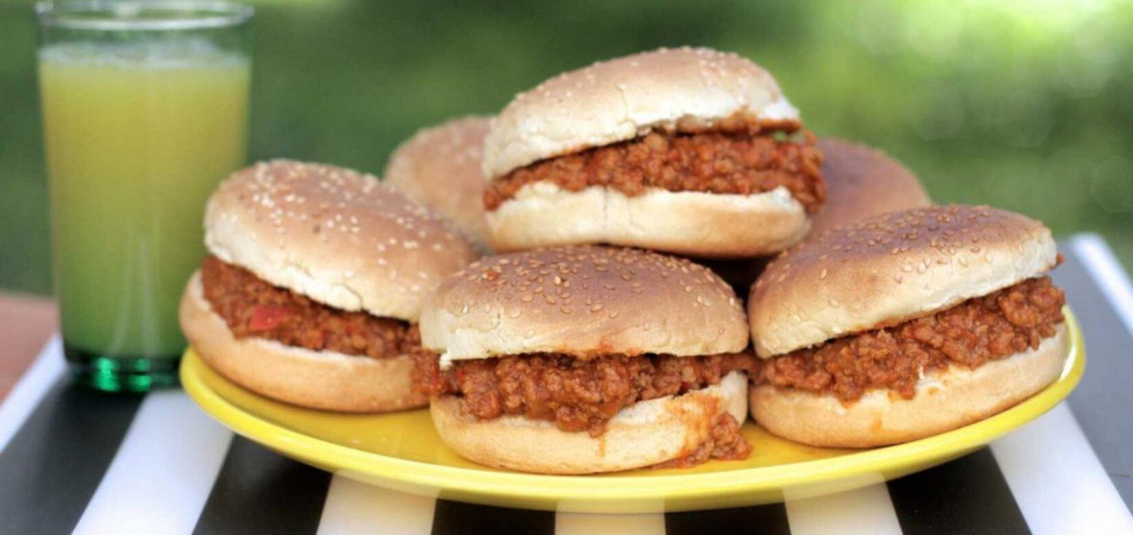 Sloppy joes: Ή αλλιώς τα burger που θα λατρέψουν τα παιδιά με καρότο και κόκκινη πιπεριά!