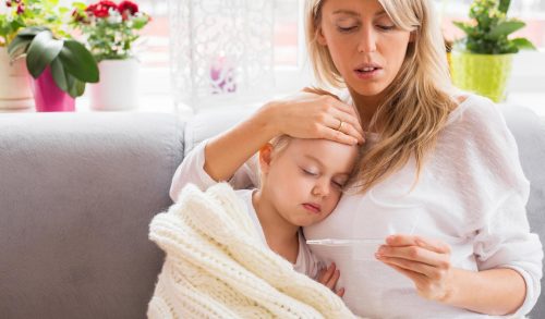 Παιδίατρος μοιράζεται 5 πράγματα που δεν κάνει ποτέ όταν τα «δικά της παιδιά» είναι άρρωστα