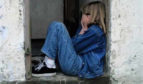 Σοκ: 1 στα 5 παιδιά στην Ευρώπη είναι θύμα σεξουαλικής κακοποίησης! Δείτε το βίντεο που συγκλονίζει!