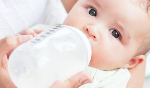 Οι ελλείψεις σε βρεφικό γάλα οδηγούν τους γονείς σε απόγνωση στην Αμερική
