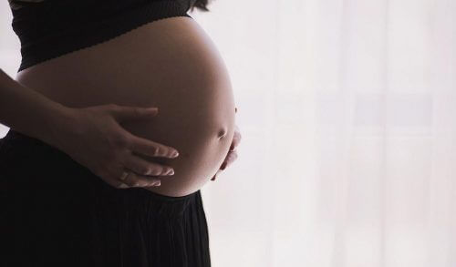 Αδιανόητος σεξισμός στη Νότια Κορέα: Οδηγίες σε εγκύους να... φροντίσουν τον σύζυγο πριν γεννήσουν