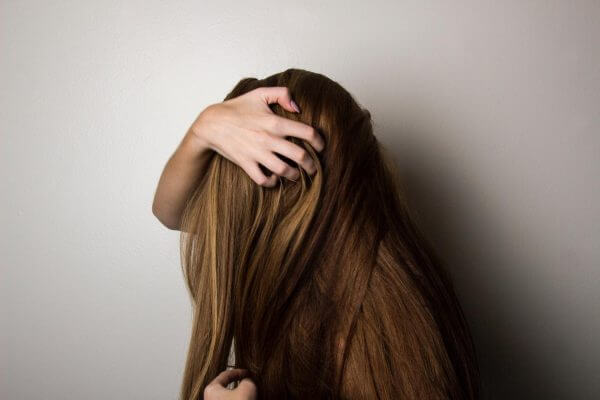 Το #1 Item που εμποδίζει την απώλεια μαλλιών μετά την εγκυμοσύνη