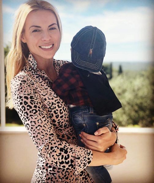 &Pi;ά&sigma;&chi;&alpha;: &Pi;ώ&sigmaf; &pi;έ&rho;&alpha;&sigma;&alpha;&nu; &omicron;&iota; celebrities &mu;&epsilon; &tau;&alpha; &pi;&alpha;&iota;&delta;&iota;ά &tau;&omicron;&upsilon;&sigmaf; &tau;&iota;&sigmaf; &gamma;&iota;&omicron;&rho;&tau;&iota;&nu;έ&sigmaf; &mu;έ&rho;&epsilon;&sigmaf;- έ&chi;&omicron;&upsilon;&mu;&epsilon; &nu;&tau;&omicron;&kappa;&omicron;&upsilon;&mu;έ&nu;&tau;&alpha;! (&phi;&omega;&tau;&omicron;)