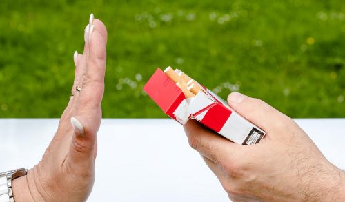 Tσιγάρο: Γιατί δεν πρέπει να καπνίζουν άνδρες και γυναίκες που προσπαθούν να κάνουν παιδί