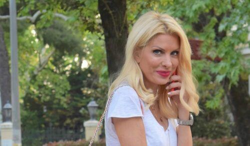 Ελένη Μενεγάκη: Ποζάρει αγκαλιά με τον γιο της και δείχνει την πιο τρυφερή πλευρά της! (φωτο)