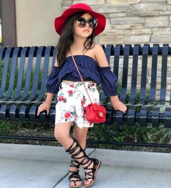 Floral: 7+1 &mu;&omicron;&nu;&alpha;&delta;&iota;&kappa;ά &sigma;ύ&nu;&omicron;&lambda;&alpha; &gamma;&iota;&alpha; &tau;&iota;&sigmaf; &pi;&iota;&omicron; &lambda;&omicron;&upsilon;&lambda;&omicron;&upsilon;&delta;ά&tau;&epsilon;&sigmaf; &epsilon;&mu;&phi;&alpha;&nu;ί&sigma;&epsilon;&iota;&sigmaf;