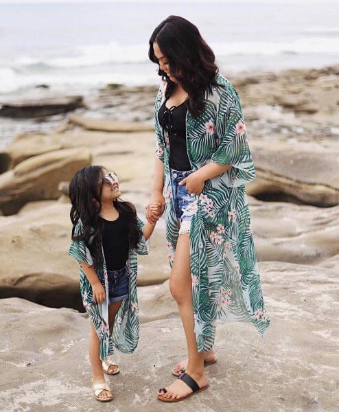 Floral: 7+1 &mu;&omicron;&nu;&alpha;&delta;&iota;&kappa;ά &sigma;ύ&nu;&omicron;&lambda;&alpha; &gamma;&iota;&alpha; &tau;&iota;&sigmaf; &pi;&iota;&omicron; &lambda;&omicron;&upsilon;&lambda;&omicron;&upsilon;&delta;ά&tau;&epsilon;&sigmaf; &epsilon;&mu;&phi;&alpha;&nu;ί&sigma;&epsilon;&iota;&sigmaf;