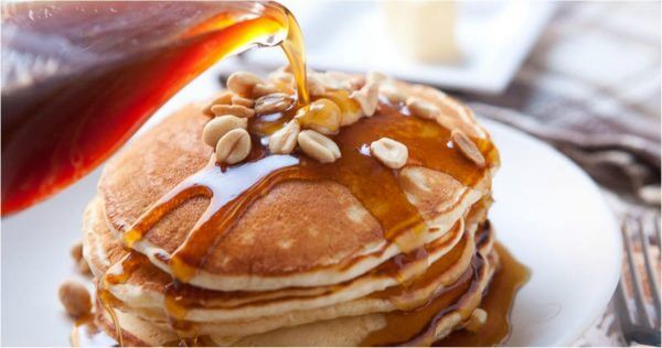 &Tau;&omicron; brunch &pi;έ&theta;&alpha;&nu;&epsilon;: &Gamma;&iota;&alpha;&tau;ί &omicron;&iota; &nu;&epsilon;ό&tau;&epsilon;&rho;&omicron;&iota; &delta;&epsilon;&nu; &theta;έ&lambda;&omicron;&upsilon;&nu; &pi;&iota;&alpha; pancakes kai avocado toast