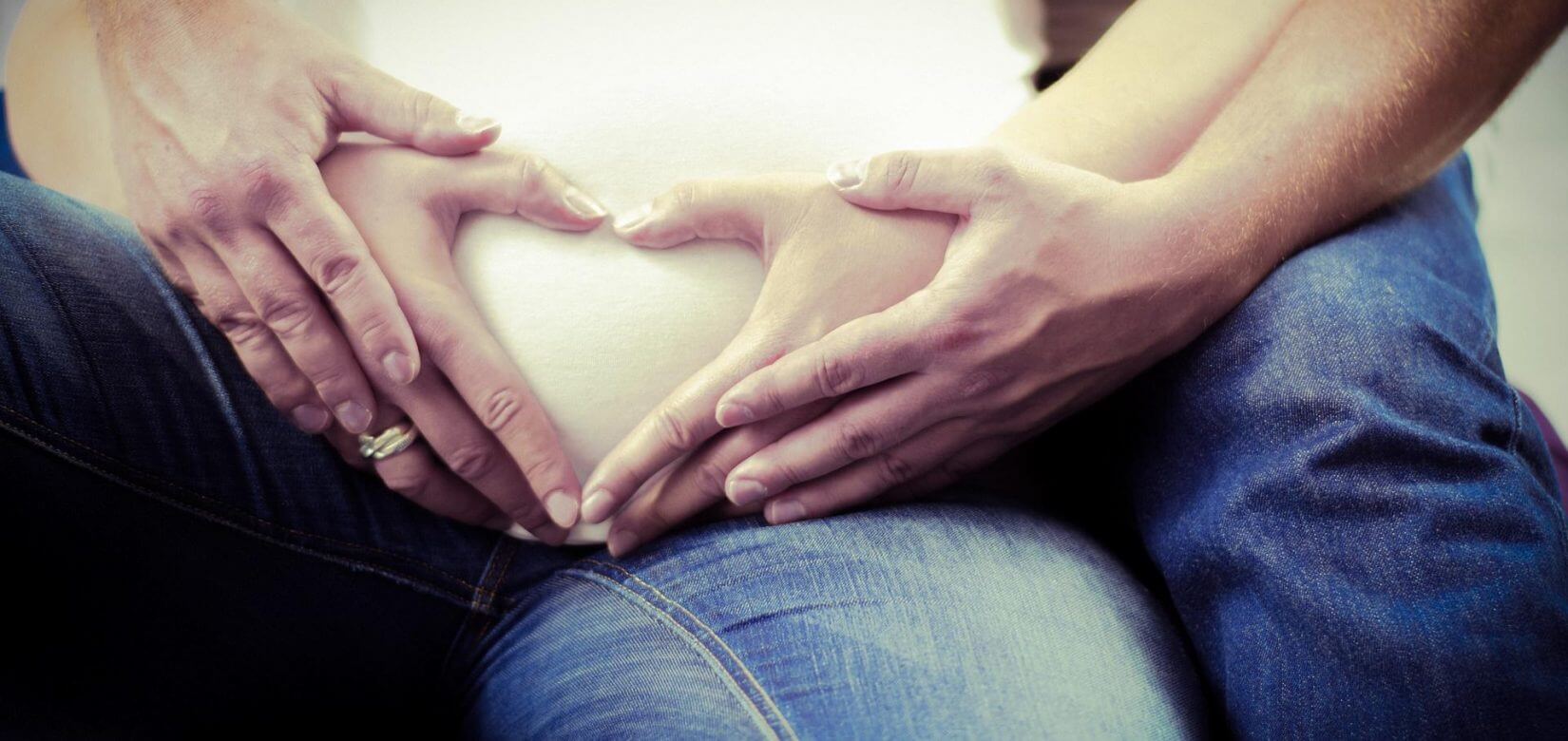 Πρώτη εγκυμοσύνη; Οι ειδικοί συστήνουν: Καλύτερα πριν πατήσεις τα τριάντα!