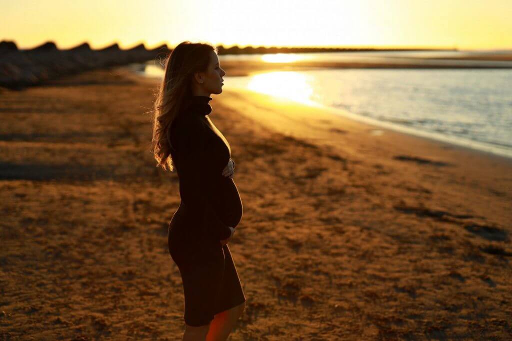 Εγκυμοσύνη & θάλασσα: Τι πρέπει να προσέξετε αν είστε έγκυος στις διακοπές!