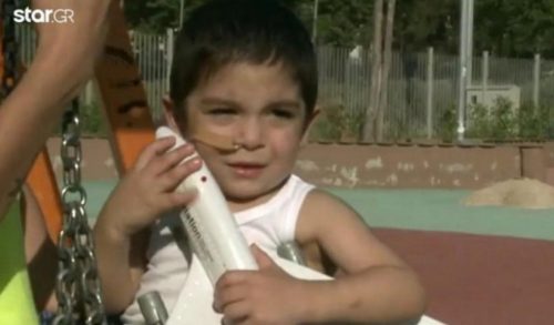 Θεσσαλονίκη: Δεν επέτρεψαν την είσοδο σε 3χρονο σε παιδότοπο επειδή είχε σωληνάκι στη μύτη!