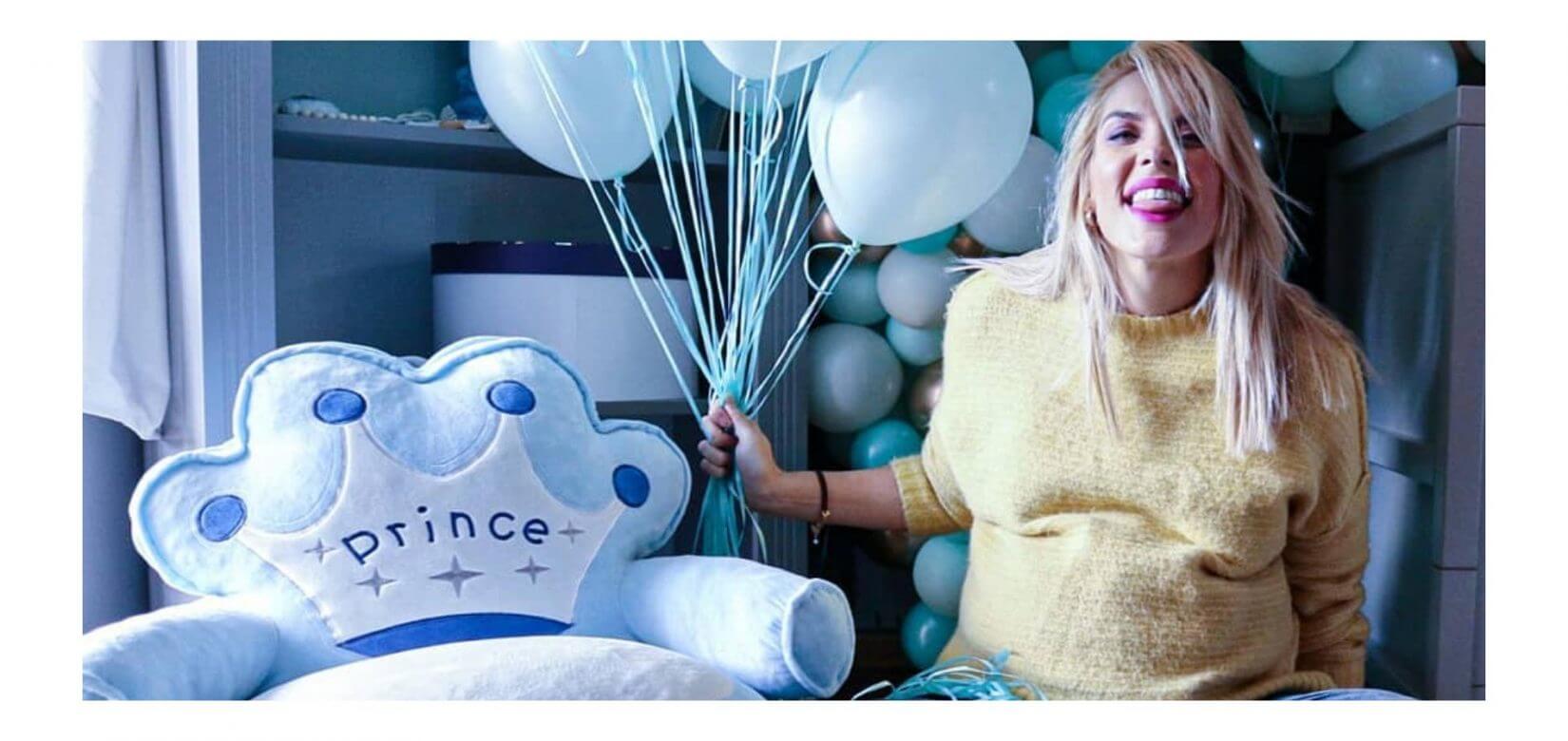 Γέννησε η Μαντώ μας!