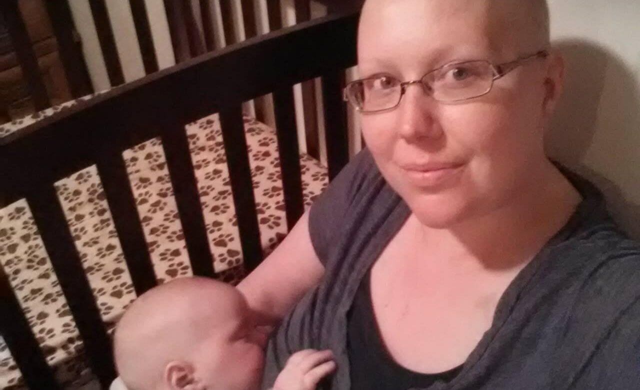 Αληθινή ιστορία: "Σήμερα θηλάζω τον γιο μου για πρώτη φορά μετά την χημιοθεραπεία".