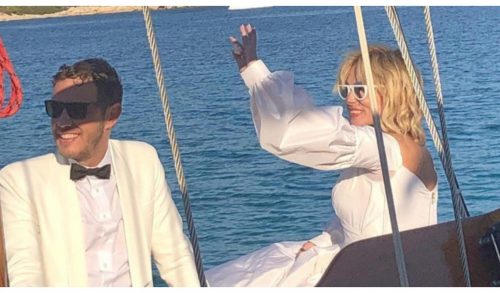 Ελεονώρα Ζουγανέλη: ο παραμυθένιος γάμος στις Σπέτσες και ο συγκινημένος πατέρας της