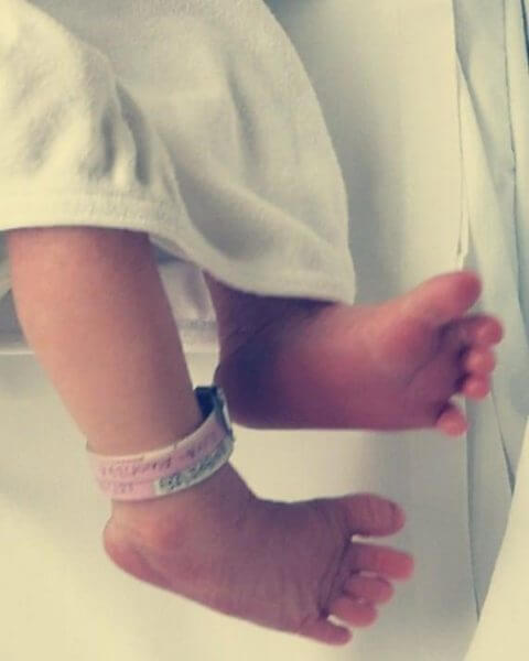 Σωτήρης Κοντιζάς: τα πατουσάκια της νεογέννητης κόρης του ρίχνουν το Instagram