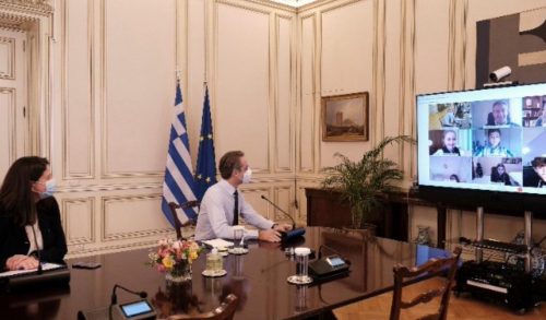 Στα... θρανία της τηλεκπαίδευσης ο πρωθυπουργός - Ποιο μάθημα παρακολούθησε;