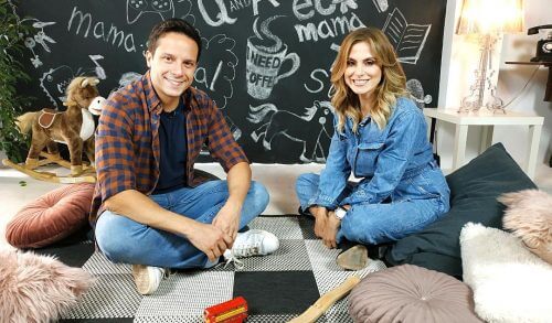 Kατερίνα Παπουτσάκη και Δημήτρης Μακαλιάς στις Μαμάδες στην Ερτ 2