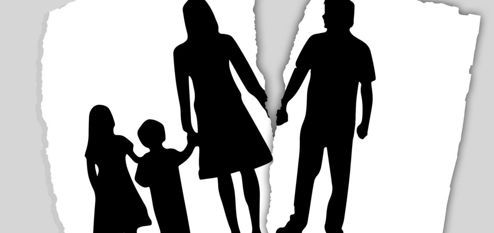 Συνεπιμέλεια: Γιατί καθυστερεί το νομοσχέδιο που αλλάζει ριζικά όσα ξέραμε για την ανατροφή των παιδιών μετά το διαζύγιο;