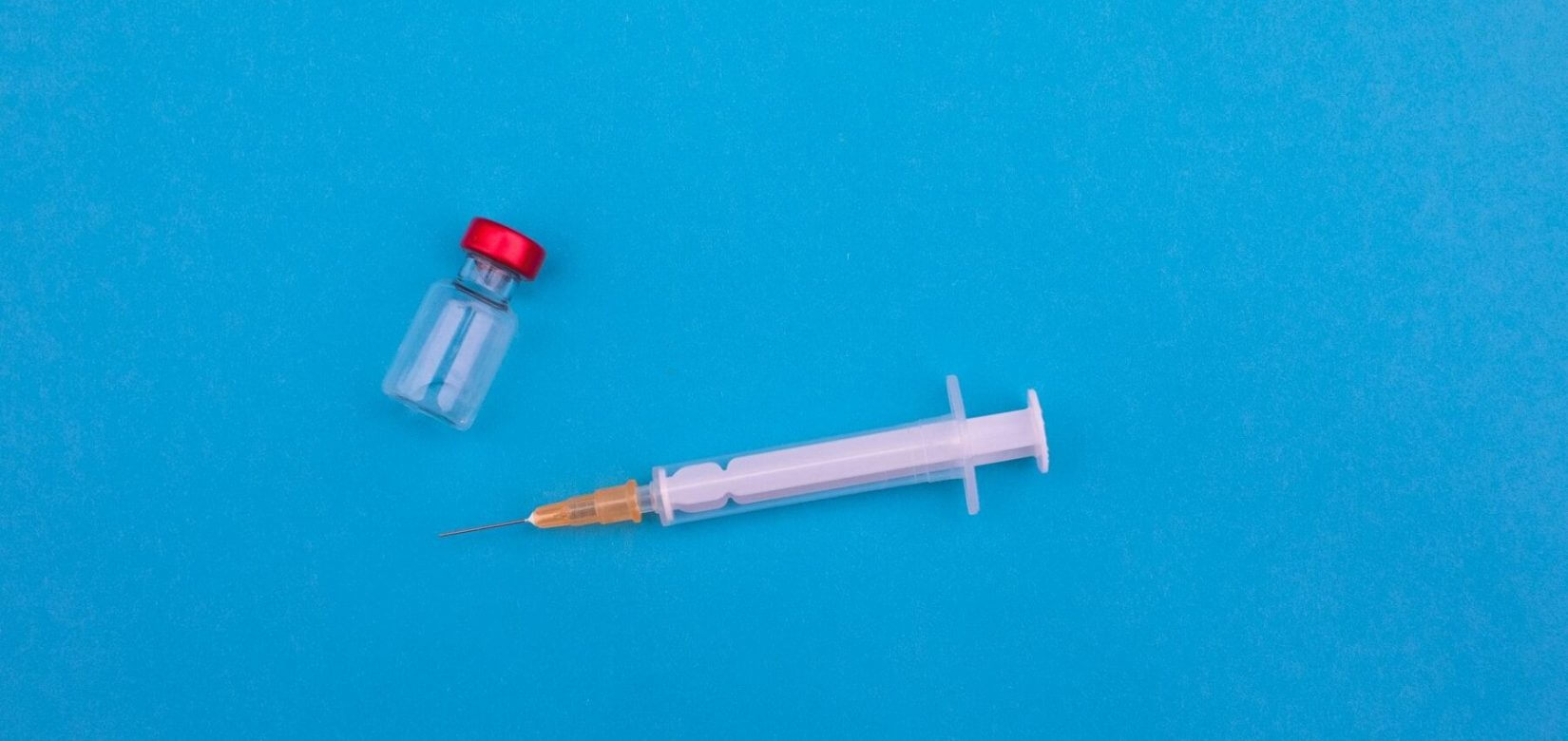 Εμβόλια: Bρείτε αν ανήκετε στις πρώτες ομάδες που θα εμβολιαστούν