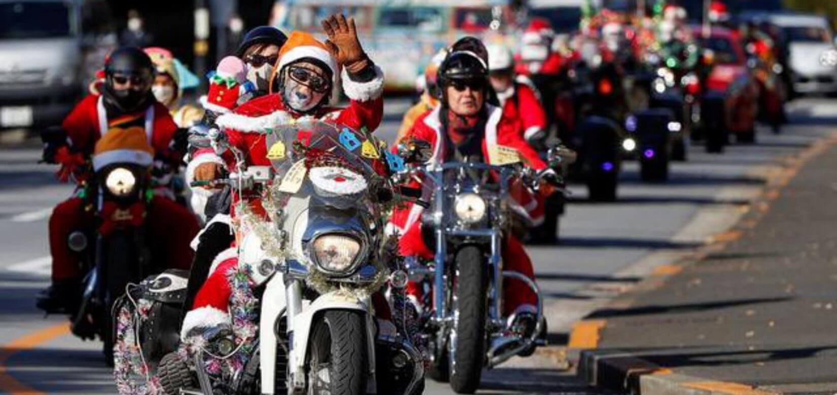Άη-Βασίληδες παρέλασαν με Harley Davidson ενάντια στην παιδική κακοποίηση (φωτό)