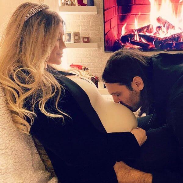 Κωνσταντίνα Κομμάτα: Έγκυος και πιο ευτυχισμένη από ποτέ στην αγκαλιά του Γιώργου Σαμαρά. (φωτό)