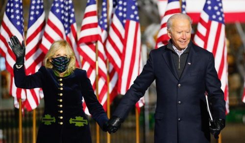 Jill Biden: Ποια είναι η νέα Πρώτη Κυρία των ΗΠΑ