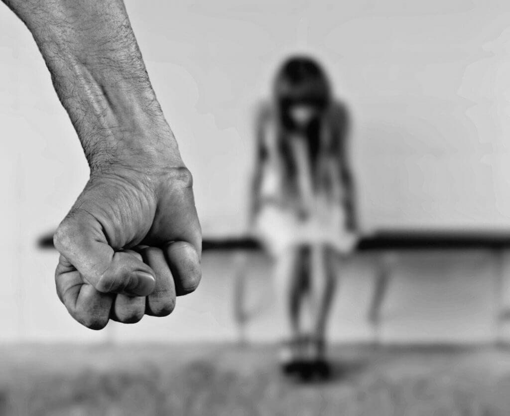 Αυξήθηκαν οι γυναικοκτονίες μετά την άρση των lockdοwn  - Η στατιστική που τρόμου!