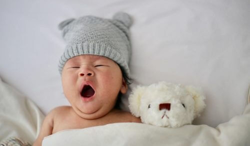 Γιατί κλαίει το μωρό; - Κάθε πόσην ώρα να το ταΐζω; Απαντήσεις στα online σεμινάρια για νέους γονείς