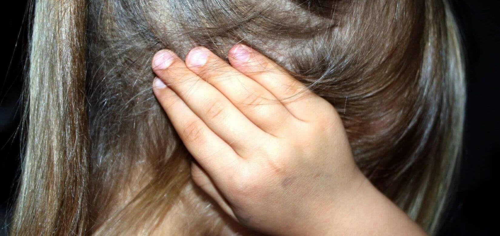 Νέα Σμύρνη: Βίαζε και βασάνιζε άγρια τη 10χρονη κόρη του - Την έκαιγε στο “μάτι” της κουζίνας (φωτό)