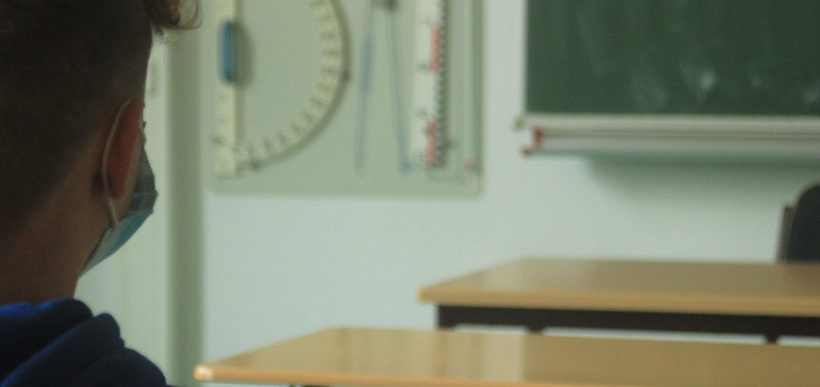Κορονοϊός: Η υπουργός Παιδείας απαντά γιατί δεν έκλεισαν όλα τα σχολεία - Κι ας ήταν "ευκολότερο"