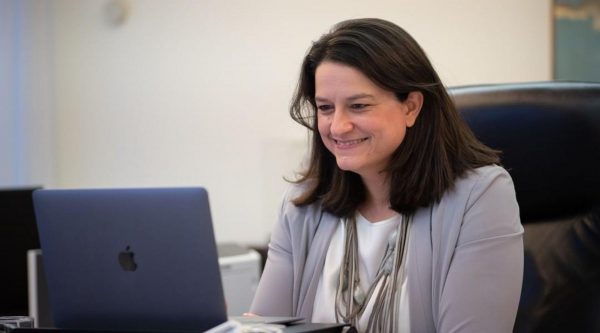 &Sigma;&chi;&omicron;&lambda;&epsilon;ί&alpha;: &Pi;ό&tau;&epsilon; &alpha;&nu;&omicron;ί&gamma;&omicron;&upsilon;&nu; &gamma;&upsilon;&mu;&nu;ά&sigma;&iota;&alpha; &kappa;&alpha;&iota; &lambda;ύ&kappa;&epsilon;&iota;&alpha; - &Tau;ί &theta;&alpha; &gamma;ί&nu;&epsilon;&iota; &mu;&epsilon; &tau;&alpha; &delta;&eta;&mu;&omicron;&tau;&iota;&kappa;ά &kappa;&alpha;&iota; &tau;&iota;&sigmaf; &pi;&rho;&omicron;&alpha;&gamma;&omega;&gamma;&iota;&kappa;έ&sigmaf; &epsilon;&xi;&epsilon;&tau;ά&sigma;&epsilon;&iota;&sigmaf;;