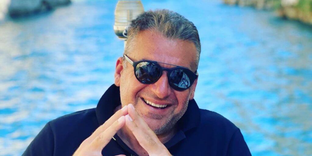 Γιώργος Λιάγκας: Βουτιές παντός καιρού με τον γιο του (video)