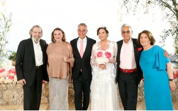 &Delta;&iota;&pi;&lambda;ή &epsilon;&upsilon;&tau;&upsilon;&chi;ί&alpha; &gamma;&iota;&alpha; Ό&lambda;&gamma;&alpha; &Kappa;&epsilon;&phi;&alpha;&lambda;&omicron;&gamma;&iota;ά&nu;&nu;&eta; & &Mu;ί&nu;&omega;&alpha; &Mu;ά&tau;&sigma;&alpha;: &Pi;&epsilon;&rho;&iota;&mu;έ&nu;&omicron;&upsilon;&nu; &delta;ί&delta;&upsilon;&mu;&alpha;